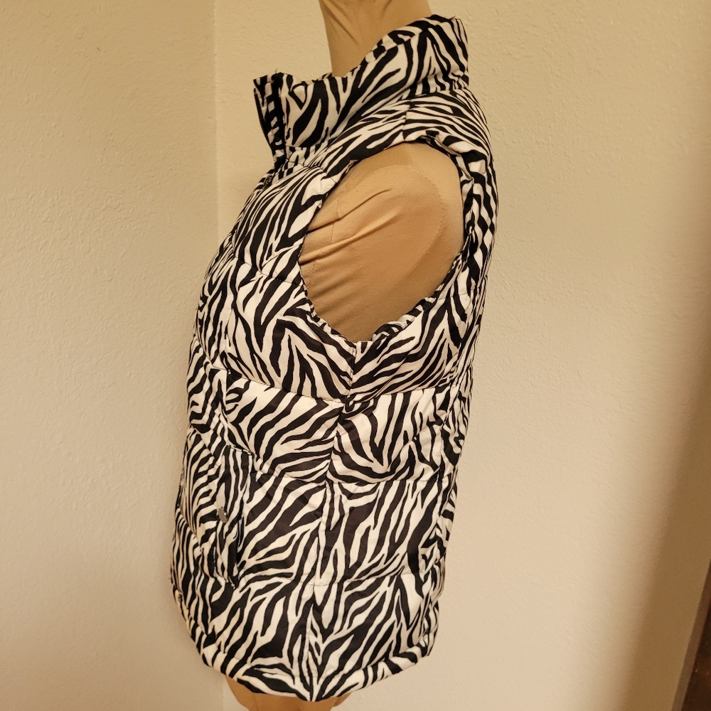 Charter Club Black & White Zebra Print Puffer Vest - Picture 4 of 5